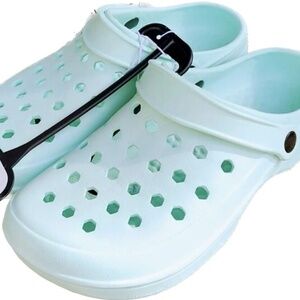 Clogs Unisex Medium (7/8) Aqua - NEW Garden Clogs. Super Comfy! Great Color!